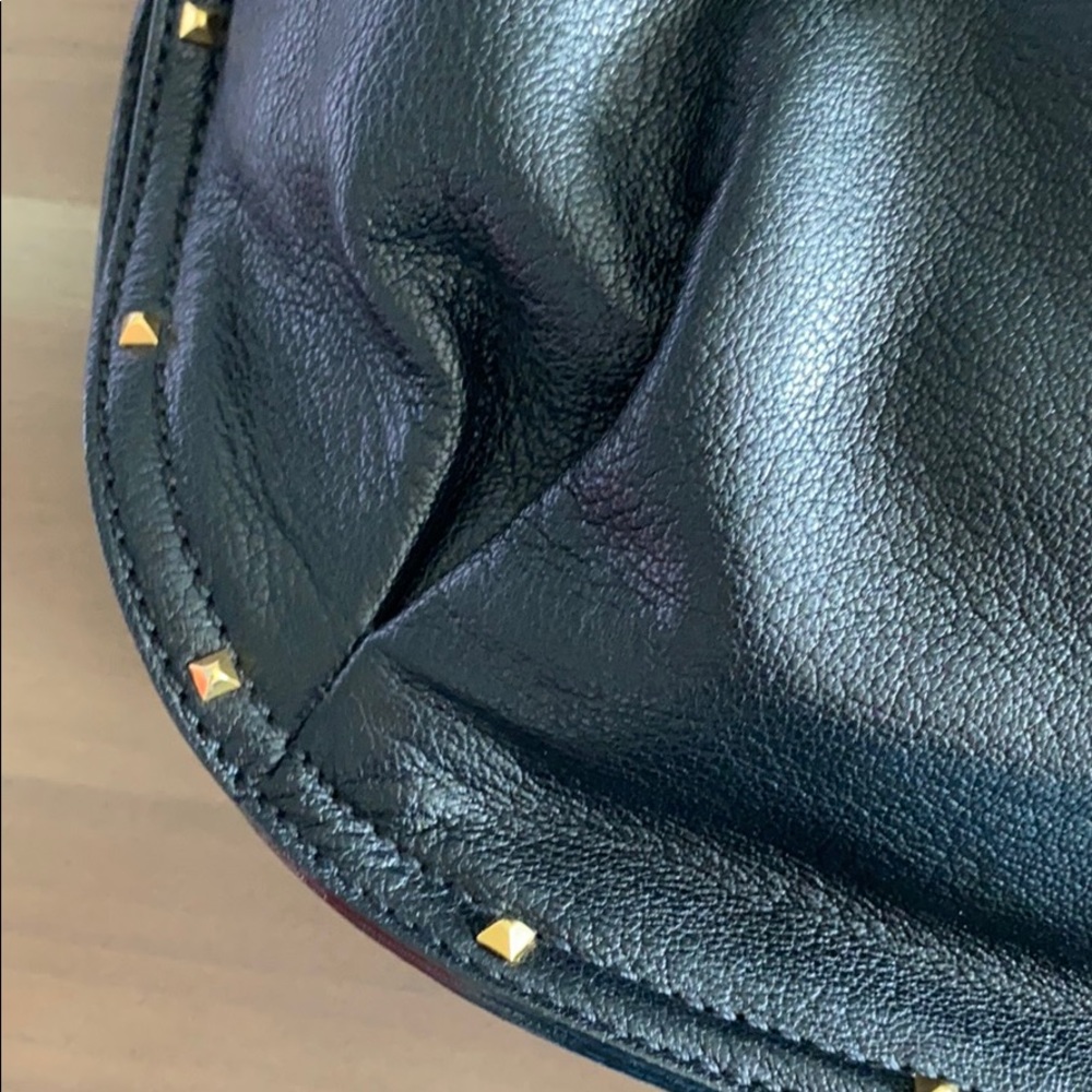 Marc Jacobs black leather crossbody w/studs - Picture 6 of 14